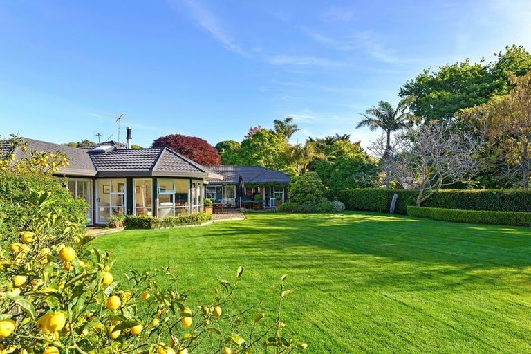 Photo of property in 9a Karaka Grove, Waikanae, 5036