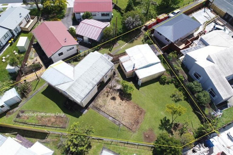 Photo of property in 147 Bruce Mclaren Road, Henderson, Auckland, 0612