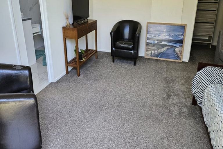 Photo of property in 30 Salamanca Road, Sunnynook, Auckland, 0620