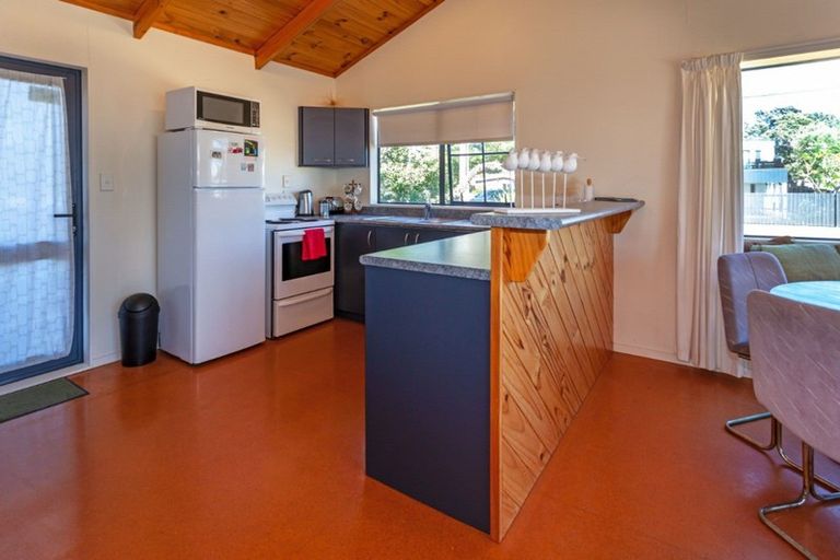 Photo of property in 132a Pipi Road, Whangamata, 3620