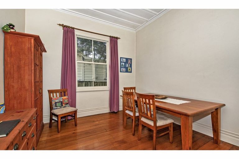 Photo of property in 31 Second Avenue, Avenues, Whangarei, 0110