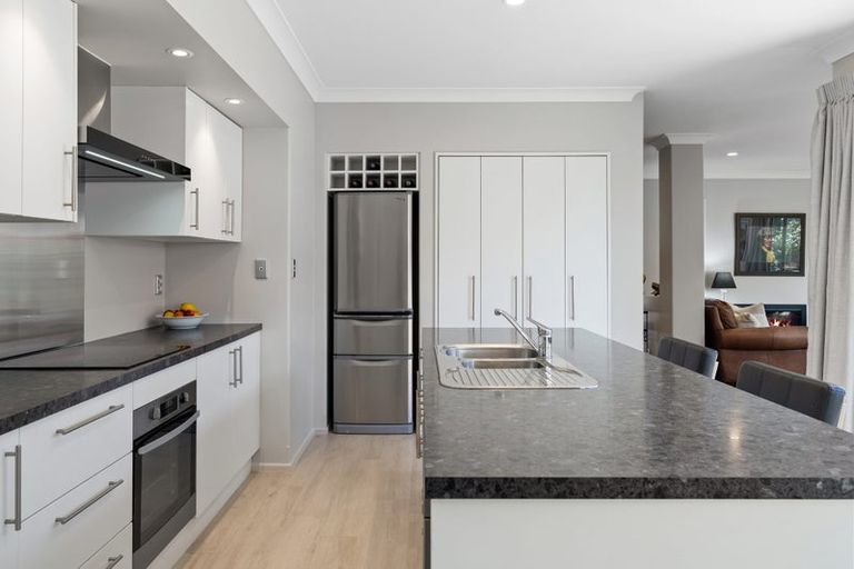 Photo of property in 20a Coolspring Way, Redwood, Christchurch, 8051