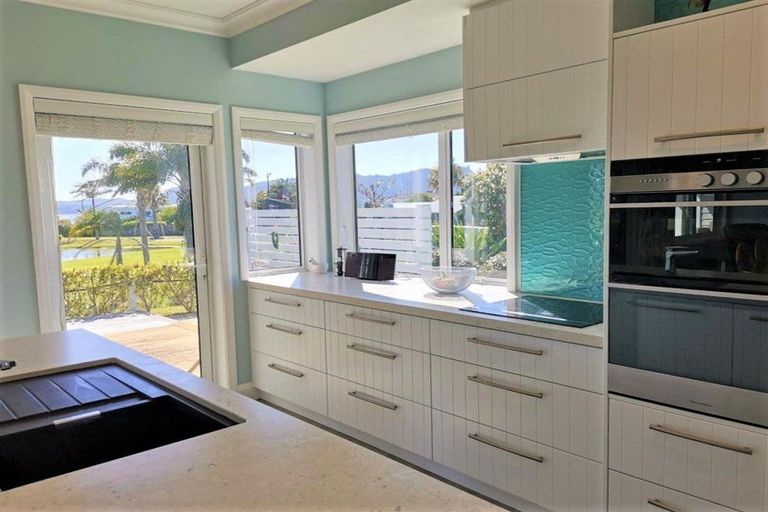 Photo of property in 2 Cayman Court, One Tree Point, 0118