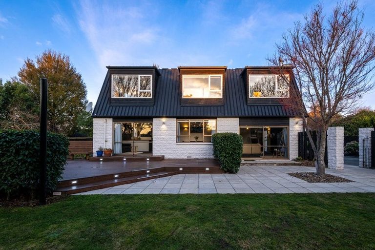 Photo of property in 9b Kaputone Place, Belfast, Christchurch, 8051