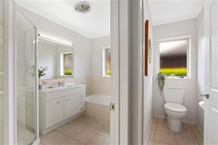 Photo of property in 9 Ashmore Drive, Frankleigh Park, New Plymouth, 4310