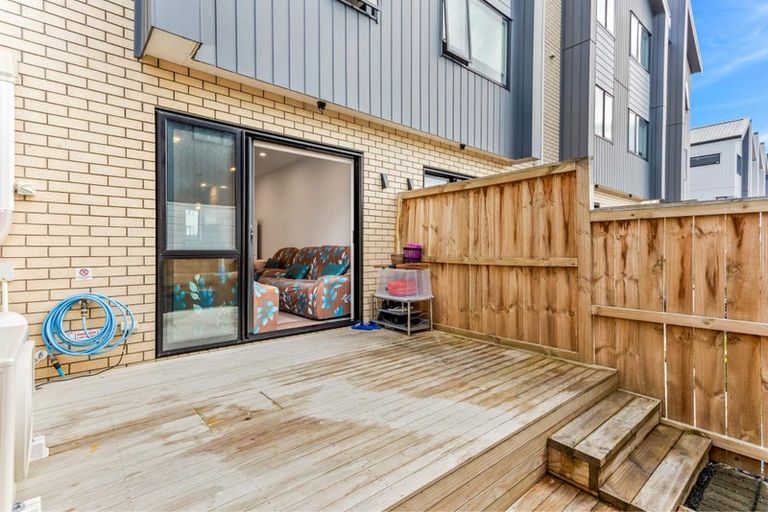 Photo of property in 10/36 Westgate Drive, Westgate, Auckland, 0614