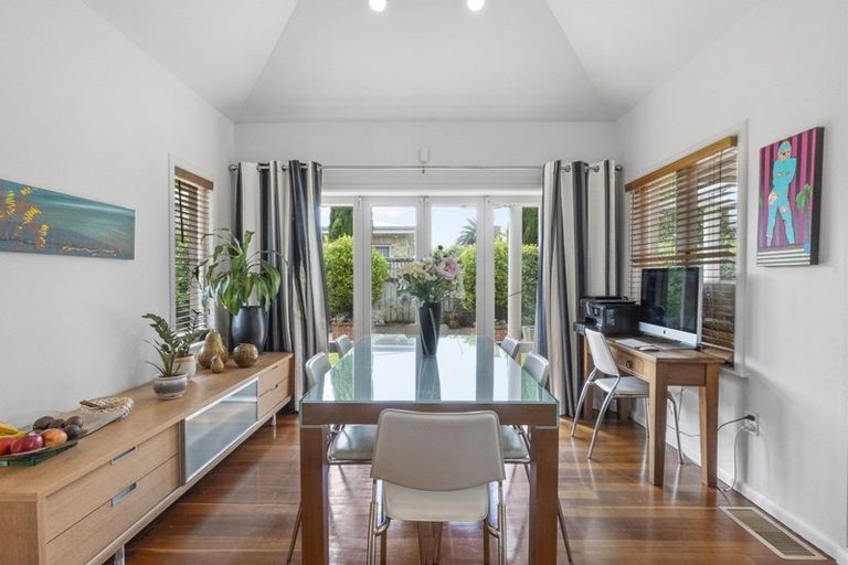 Photo of property in 19 Beerescourt Road, Beerescourt, Hamilton, 3200