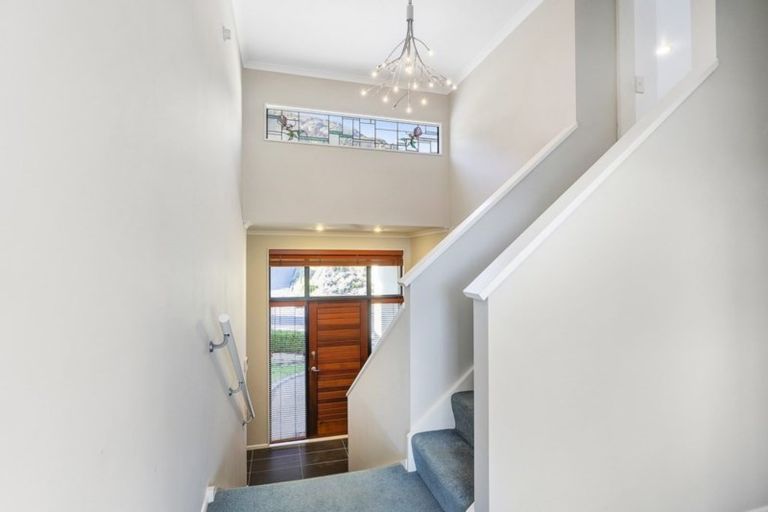 Photo of property in 13 Paremata Drive, Paremata, Porirua, 5024