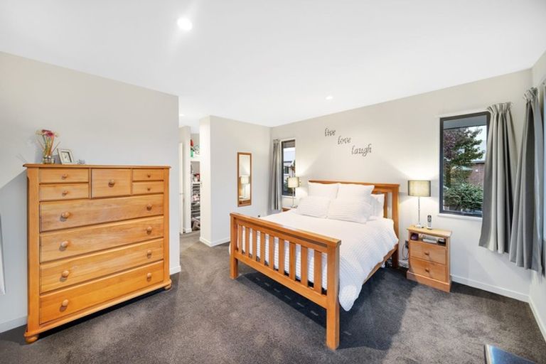 Photo of property in 2a Westburn Terrace, Burnside, Christchurch, 8041