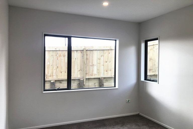 Photo of property in 5 Creswell Lane, Papakura, 2110