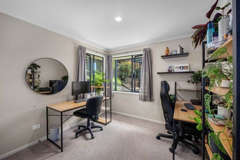 Photo of property in 56 Cabeleigh Drive, Helensville, 0800