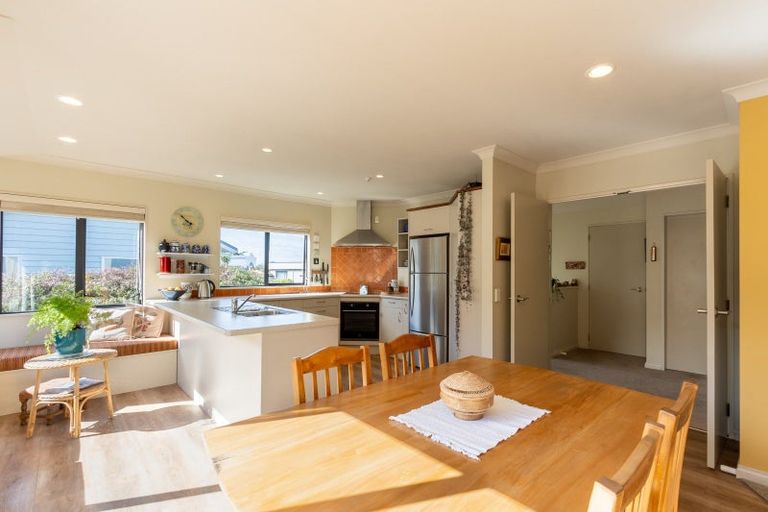 Photo of property in 7 Avion Terrace, Raumati Beach, Paraparaumu, 5032
