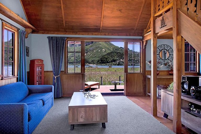 Photo of property in 145 Te Mahoe Road, Mokau, 4376