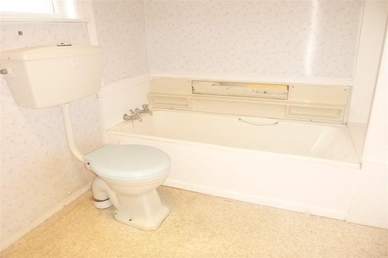 Photo of property in 14 Atiawa Crescent, Waiwhetu, Lower Hutt, 5010