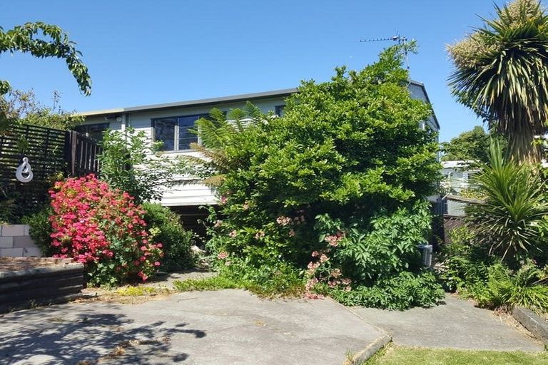 Photo of property in 26 Bidwell Place, Hillmorton, Christchurch, 8025