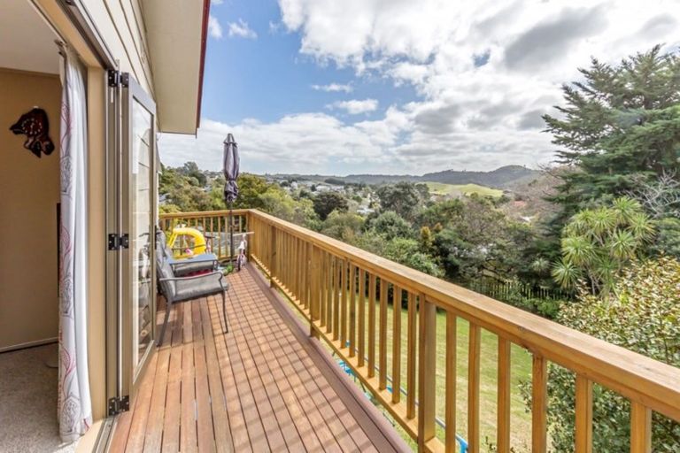 Photo of property in 15 Hillcrest Road, Hatfields Beach, Orewa, 0931