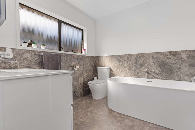 Photo of property in 154 Cameron Road, Te Puke, 3119