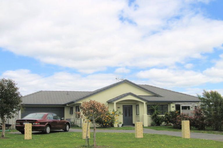 Photo of property in 75 Corinth Grove, Papamoa Beach, Papamoa, 3118