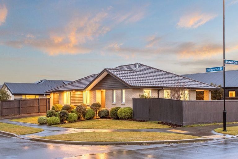 Photo of property in 33 Bradwell Crescent, Halswell, Christchurch, 8025