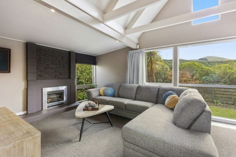 Photo of property in 15 Haast Close, Kelson, Lower Hutt, 5010