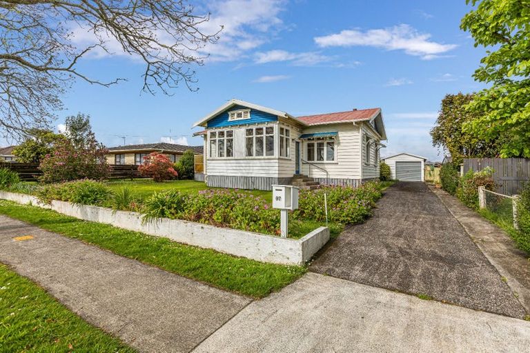 Photo of property in 97 Seddon Street, Pukekohe, 2120