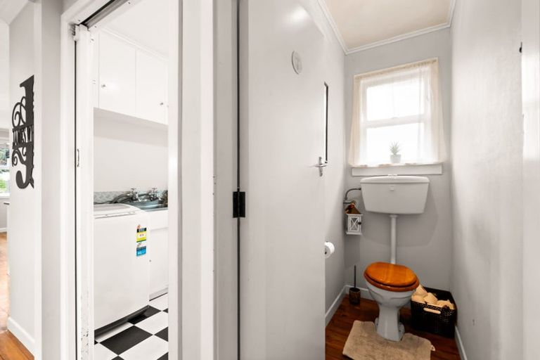 Photo of property in 6 Sardinha Place, Marfell, New Plymouth, 4310