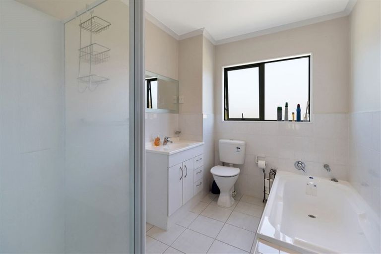 Photo of property in 80a Don Buck Road, Massey, Auckland, 0614