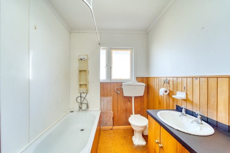 Photo of property in 1/6 Arabi Street, Sandringham, Auckland, 1041