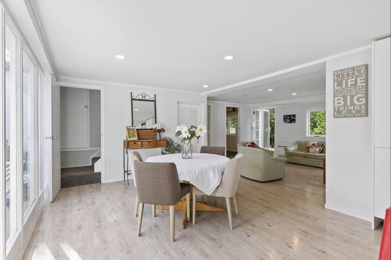 Photo of property in 31a Cockle Bay Road, Cockle Bay, Auckland, 2014