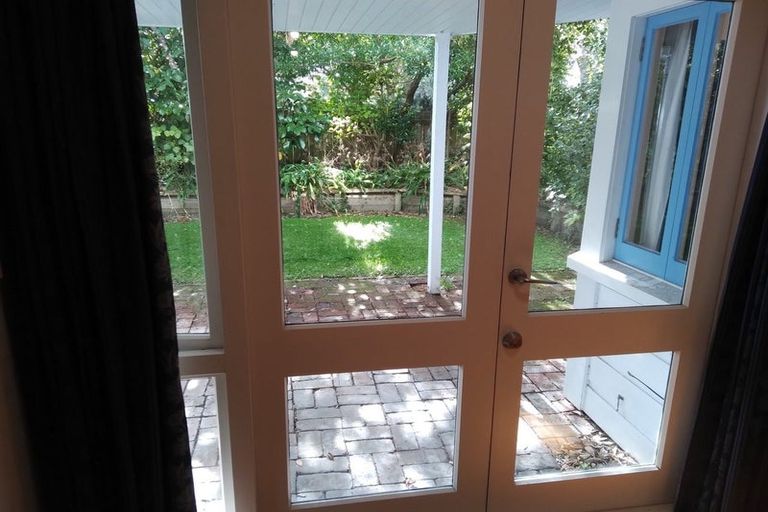 Photo of property in 69 Glen Road, Kelburn, Wellington, 6012