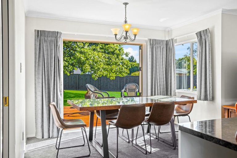 Photo of property in 6 Applemoors Way, Riverhead, 0820