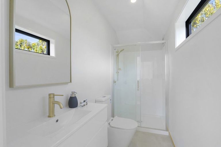 Photo of property in 17 Kingham Place, Avonhead, Christchurch, 8042