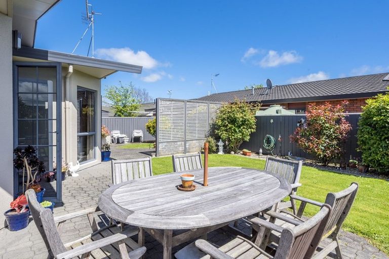 Photo of property in 17 Avon Street, Levin, 5510