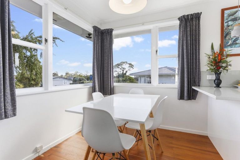 Photo of property in 30 Nile Road, Kelston, Auckland, 0602