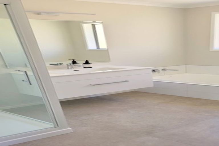 Photo of property in 50 Doone Street, Lynmouth, New Plymouth, 4310