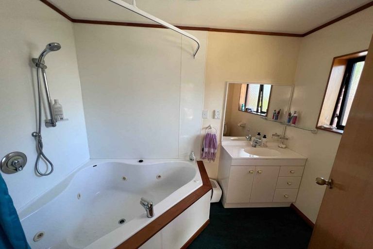 Photo of property in 8 Pukerua Beach Road, Pukerua Bay, 5026