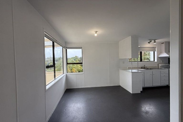 Photo of property in 5a Cherry Tree Place, Massey, Auckland, 0614