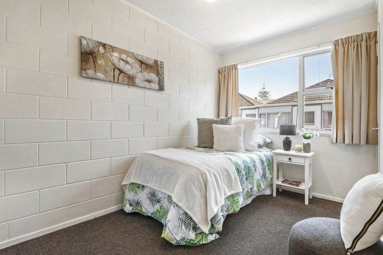 Photo of property in 6/23 Inverness Road, Browns Bay, Auckland, 0630