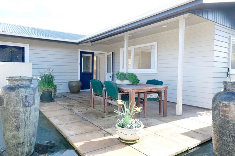 Photo of property in 8 Kotare Street, Waikanae, 5036