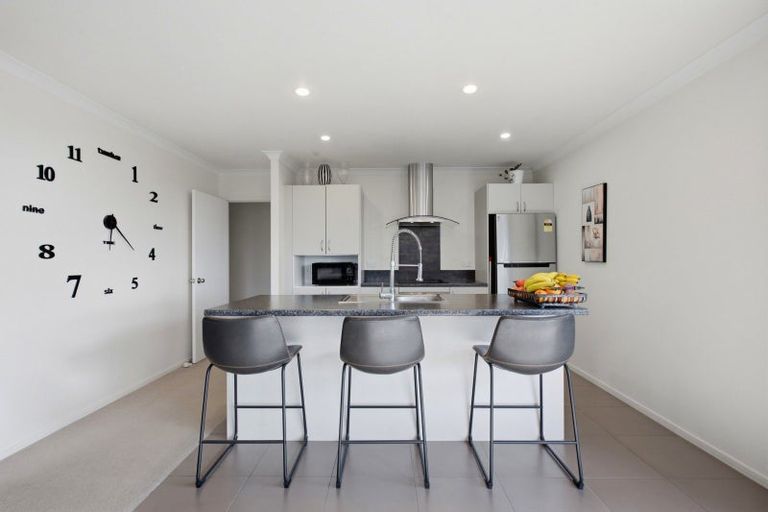 Photo of property in 31 Bateleur Close, Welcome Bay, Tauranga, 3112