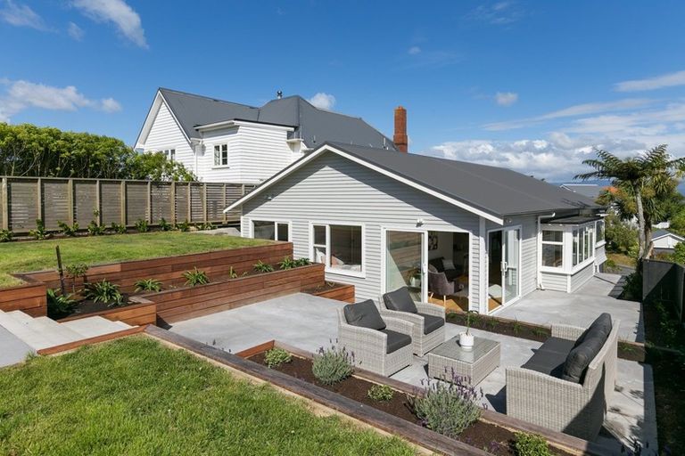 Photo of property in 7 Ranui Crescent, Khandallah, Wellington, 6035