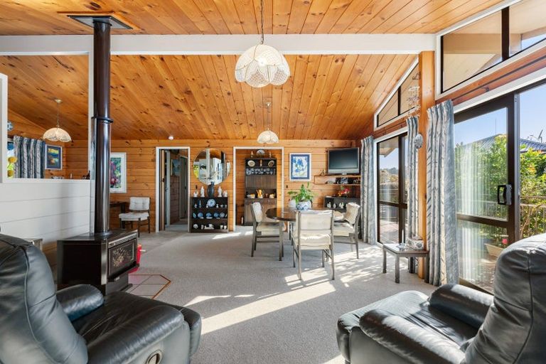Photo of property in 121 Bruce Wallace Place, Whangamata, 3620