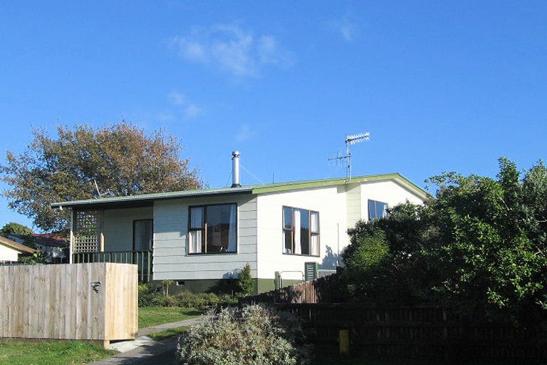 Photo of property in 404 Mazengarb Road, Paraparaumu, 5032