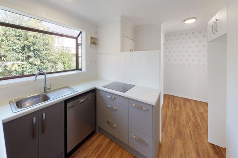 Photo of property in 7 Chilton Grove, Hokowhitu, Palmerston North, 4410