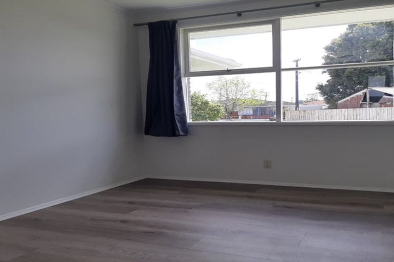 Photo of property in 12 Almond Place, Mount Wellington, Auckland, 1060