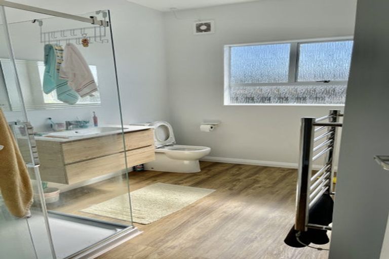 Photo of property in 11 Baldwin Street, Moera, Lower Hutt, 5010