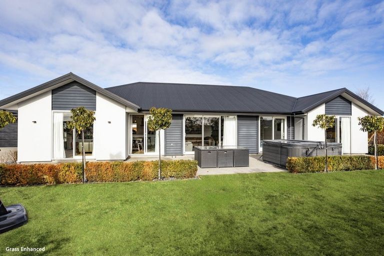 Photo of property in 70 Watkins Drive, Rangiora, 7400