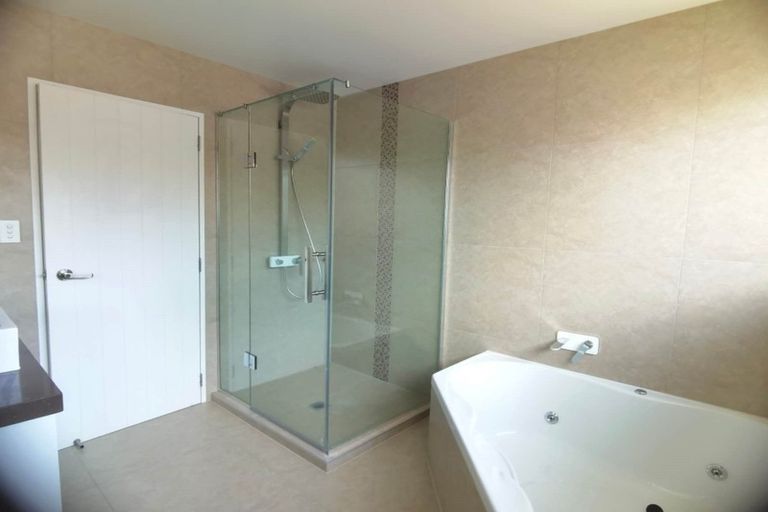 Photo of property in 48 Hughs Way, Flat Bush, Auckland, 2019