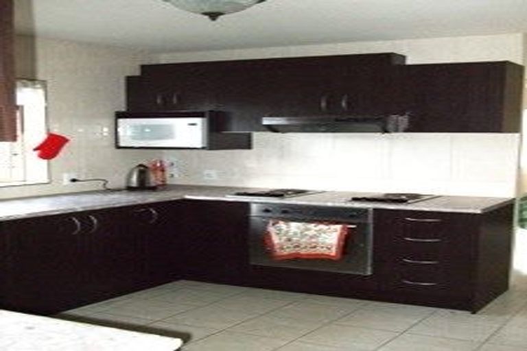 Photo of property in 27a Captain Scott Road, Glen Eden, Auckland, 0602