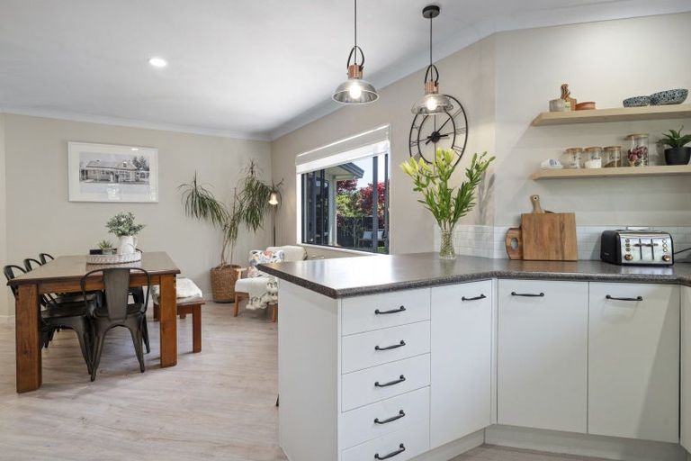 Photo of property in 2 Birchwood Lane, Hilltop, Taupo, 3330